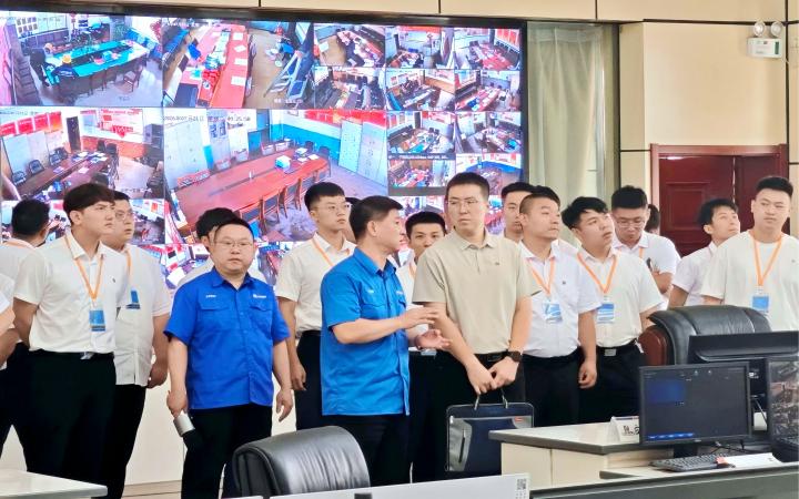双方围绕职工亚博取现是秒到app正规